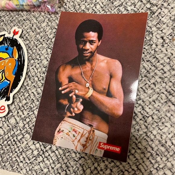 Supreme Bundle - Picture 3 of 7